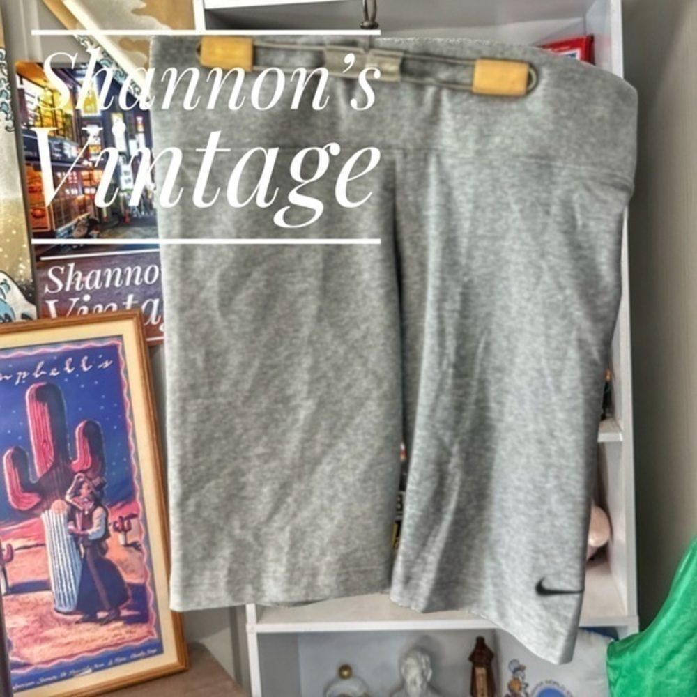 Nike NWT tight fit sz large shorts A18